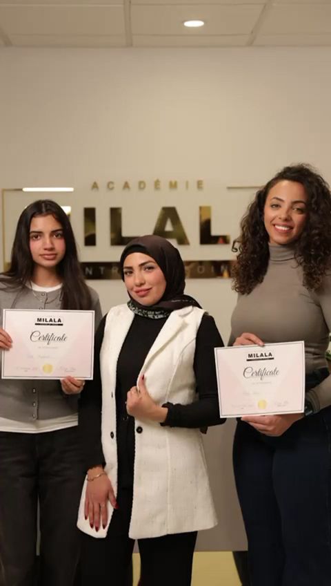 Étudiantes diplômées